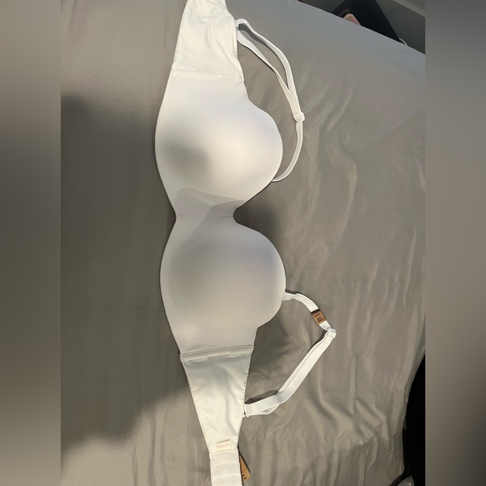White bra size 32DD